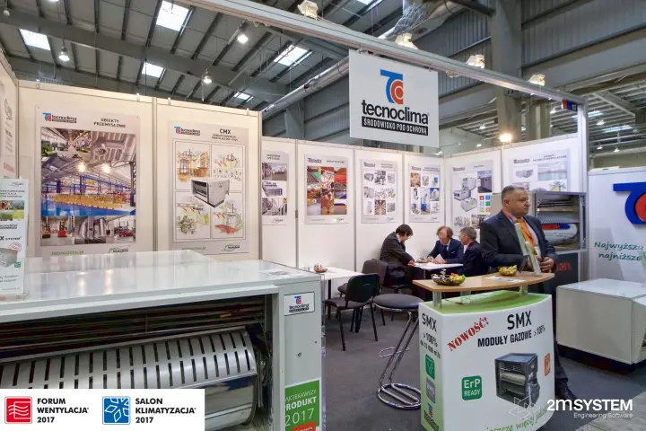 Tecnoclima heater with exposed stainless heat exchanger beside the SMX counter at Forum Wentylacja 2017