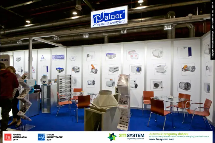 Alnor stand with louvre damper, hood and glass meeting tables on blue carpet at Forum Wentylacja 2019