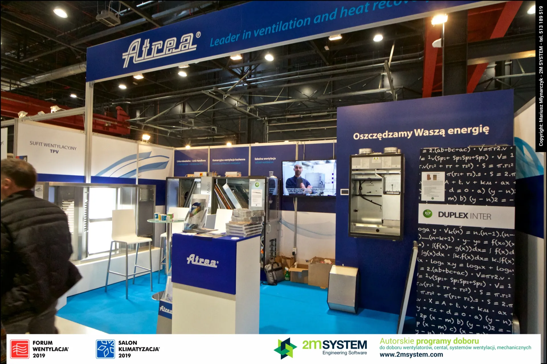 Atrea fascia with ventilation and heat recovery slogan over DUPLEX Inter display at Forum Wentylacja 2019