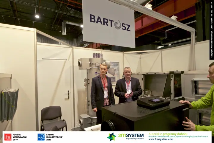 Bartosz stand with a cylindrical unit and an AHU with open access doors