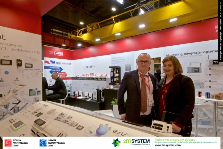 Carel staff behind a controller display table with power+ drives behind at Forum Wentylacja 2019