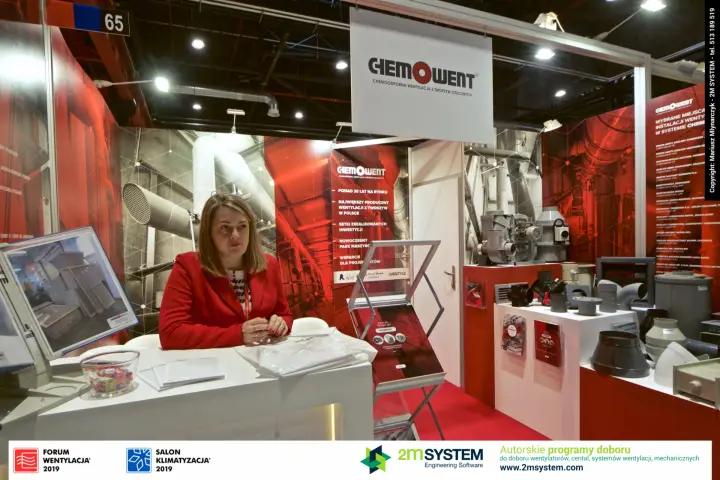 Chemowent staff at the counter beside the plastic ventilation display at Forum Wentylacja 2019