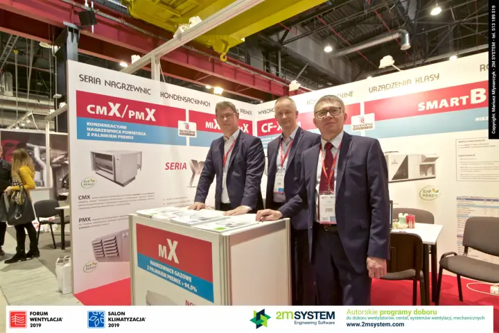 Closer group photo at the Tecnoclima premix gas heater counter