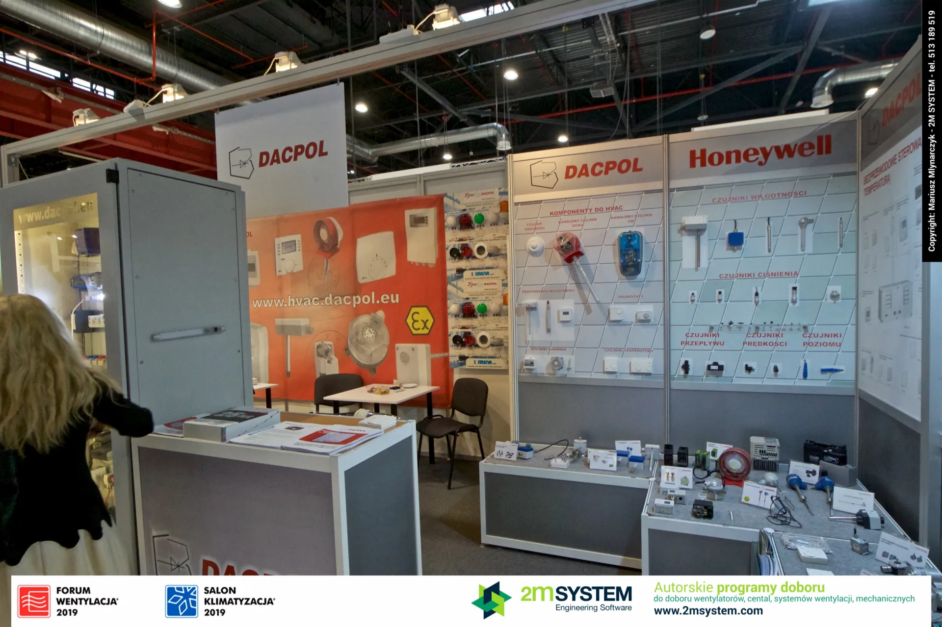Dacpol stand with Honeywell humidity, pressure and flow sensors at Forum Wentylacja 2019