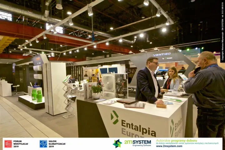 Entalpia Europe counter with the Ventigo by Entalpia portal behind at Forum Wentylacja 2019