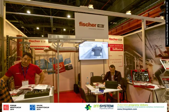 Fischer stand with SaMontec installation system and mounting frame at Forum Wentylacja 2019