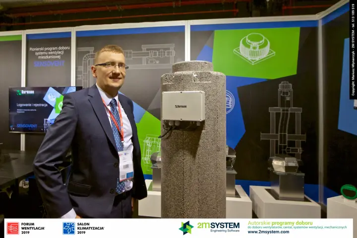 Harmann chimney column with control box next to the SENSOVENT panel at Forum Wentylacja 2019
