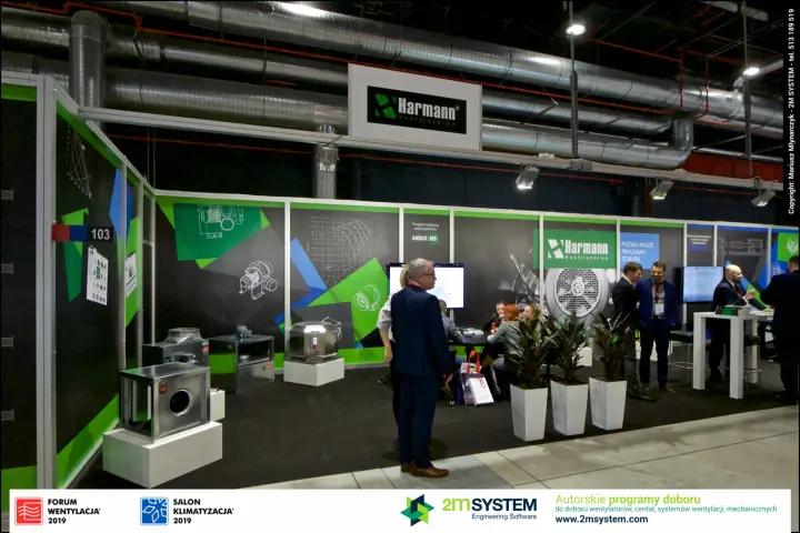 Harmann stand 103 with box fans and a roof fan on white plinths at Forum Wentylacja 2019