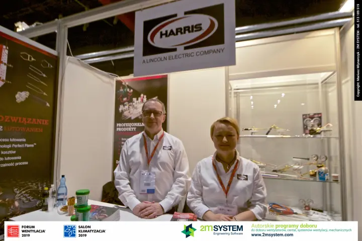Harris brazing stand with torches in a glass display case at Forum Wentylacja 2019