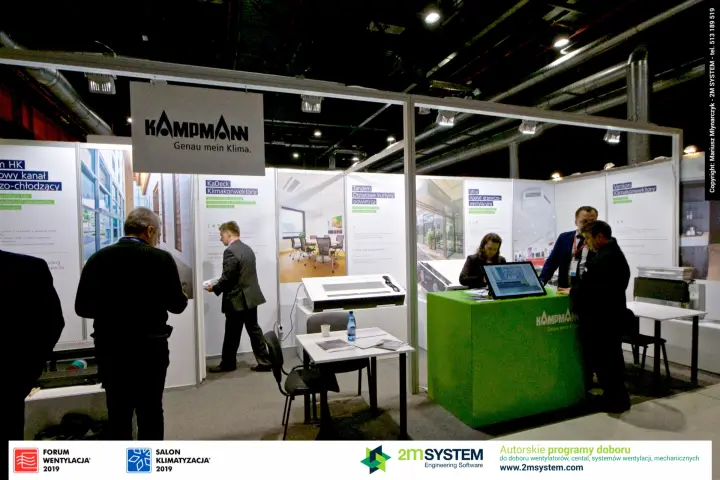 Kampmann stand with green counter and panels for Tandem, Ultra and Venkon at Forum Wentylacja 2019