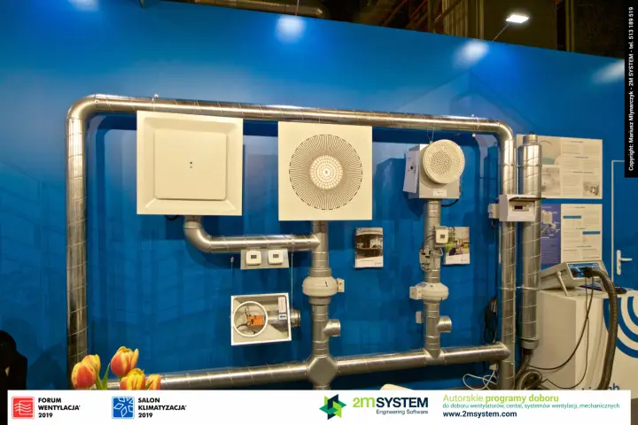 Lindab demo wall of spiral ducts, ceiling diffusers and in-line duct fans at Forum Wentylacja 2019