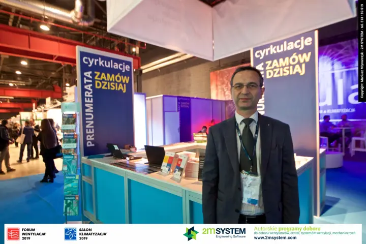 Portrait at the Cyrkulacje magazine counter