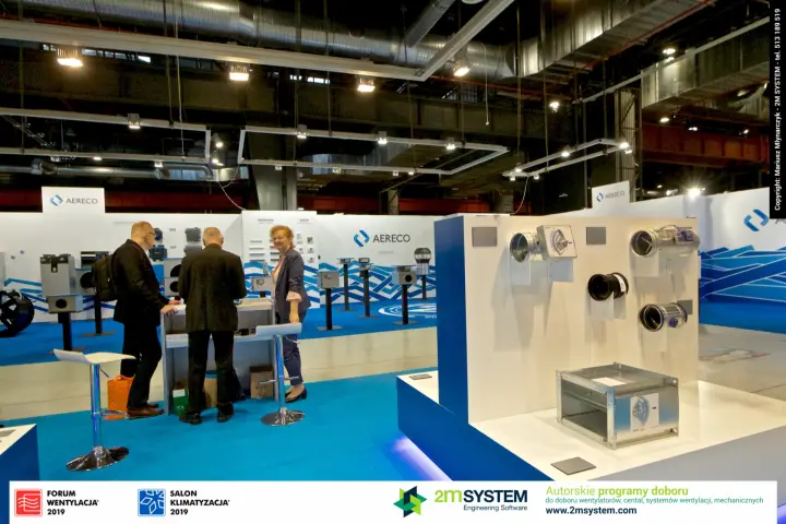 Round dampers with actuators on a TROX display wall at Forum Wentylacja 2019