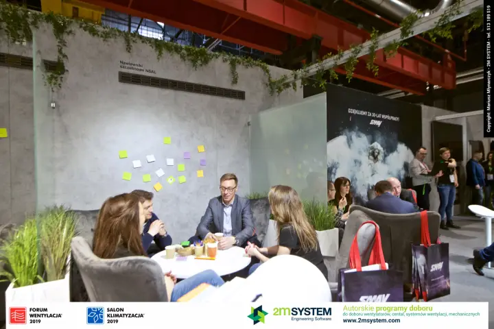 SMAY lounge with NSAL slot diffuser and 30-year anniversary backdrop at Forum Wentylacja 2019