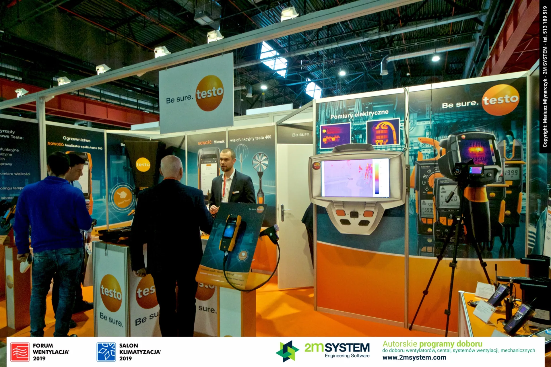 Testo stand with thermal imaging camera demo and testo 400 posters at Forum Wentylacja 2019
