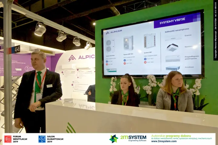 Ventia reception counter with Alpicair VRF5E systems on screen at Forum Wentylacja 2019