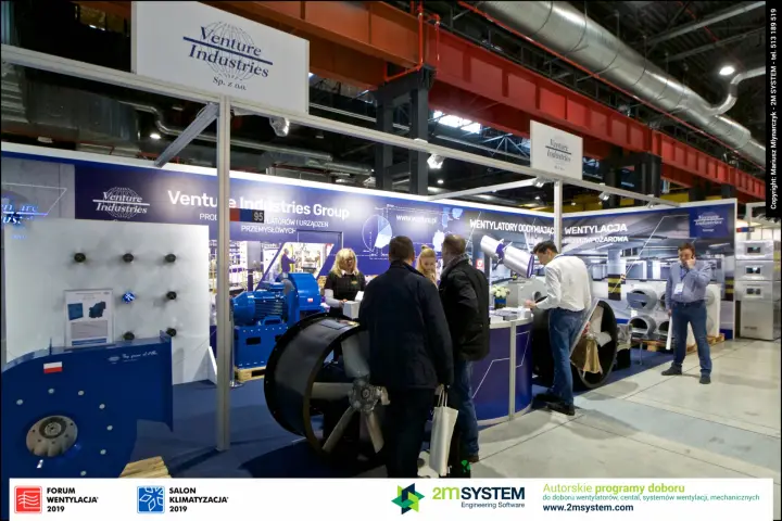 Venture Industries stand with a blue centrifugal fan and motor on show at Forum Wentylacja 2019
