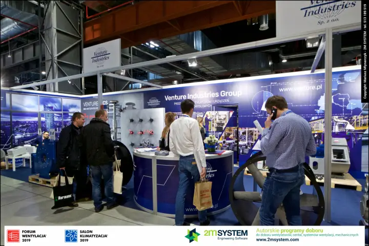 Visitors at the Venture Industries Group counter with axial fans on display at Forum Wentylacja 2019