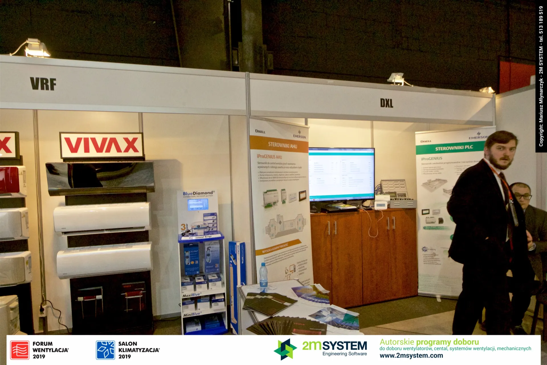 Vivax split units next to the DXL stand with Dixell AHU and PLC controllers at Forum Wentylacja 2019