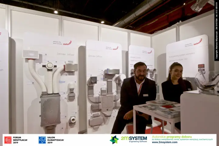 Zehnder staff by InFloor and OnFloor air distribution displays at Forum Wentylacja 2019