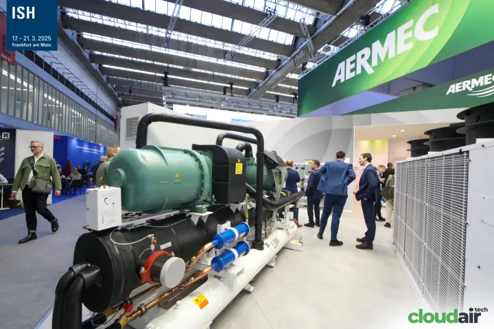 Aermec water-cooled chiller with green screw compressors at ISH 2025