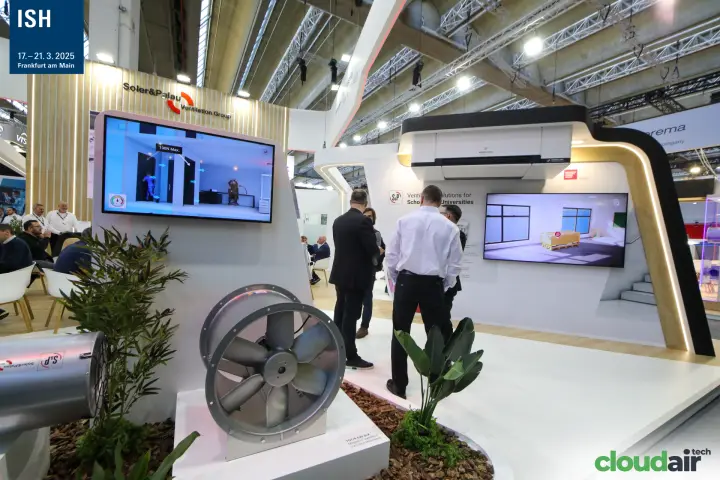 Axial fan close-up with door-pressure animation on the S&P stand at ISH 2025