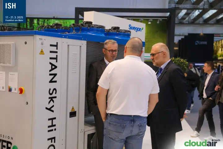BlueBox TITAN Sky Hi FC chiller on the Swegon stand at ISH 2025