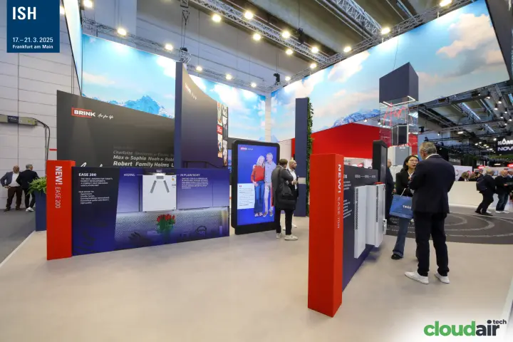 Brink stand with EASE 200 and EASE 100 display walls at ISH 2025