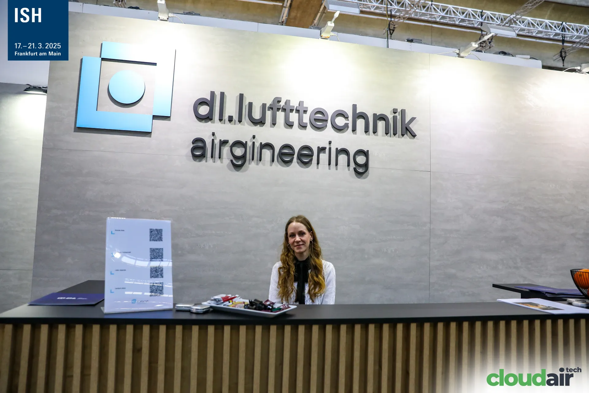 dl.lufttechnik airgineering reception desk at ISH 2025