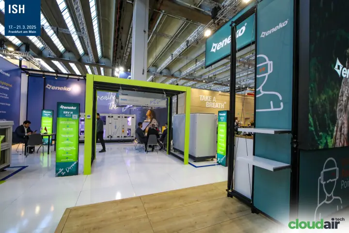 Eneko stand with green frame, ENVU-ECO1200 unit and VR station