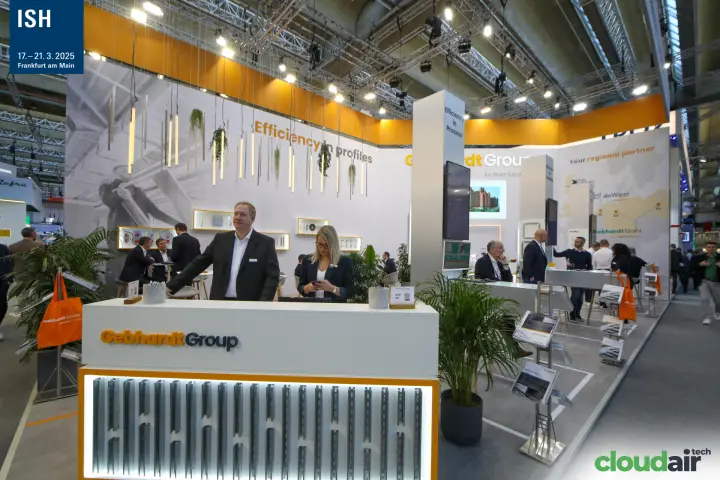 Gebhardt Group reception counter faced with steel profiles at ISH 2025