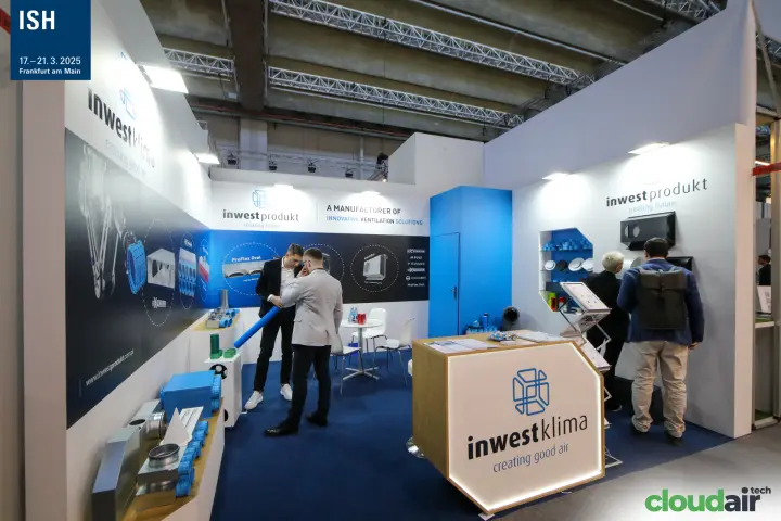 Inwest Klima stand with blue flexible ducts and plenum boxes at ISH 2025