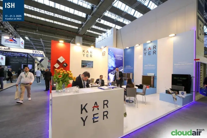 Karyer stand with KR Coils graphics and a "HEAT PUMP COIL R290" exhibit