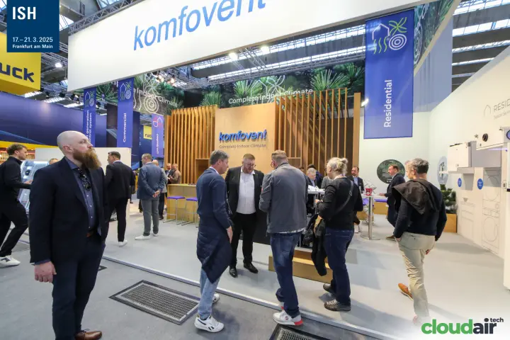 Komfovent wood-slatted reception with 'Complete Indoor Climate' at ISH 2025