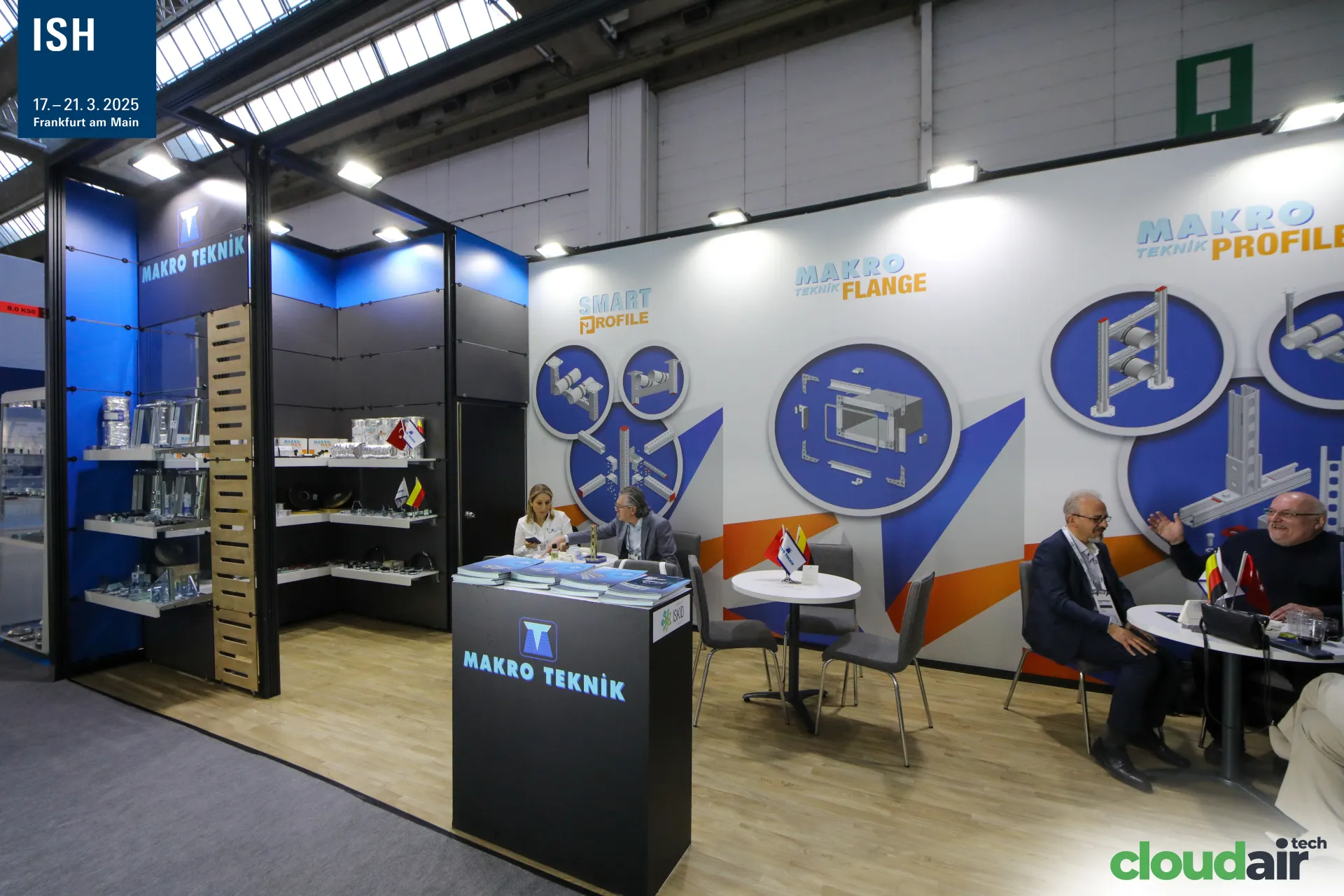 Makro Teknik stand with duct flange and support profile graphics at ISH 2025