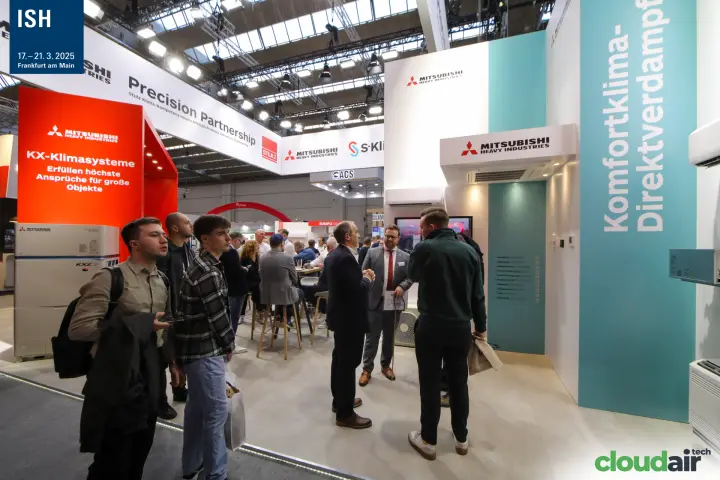 Mitsubishi Heavy Industries KX-Klimasysteme corner with indoor units at ISH 2025