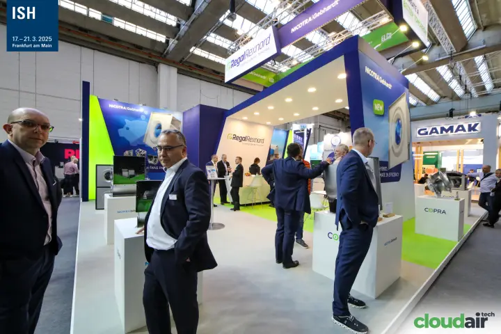 Nicotra Gebhardt and Regal Rexnord stand with fans on white plinths at ISH 2025