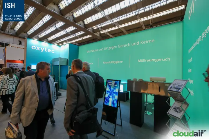 Oxytec odour control cabinet in front of a mint-green plasma and UV wall at ISH 2025