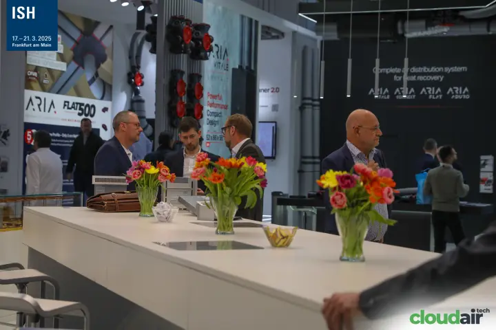 Reception counter with tulips at the ARIA ventilation stand at ISH 2025