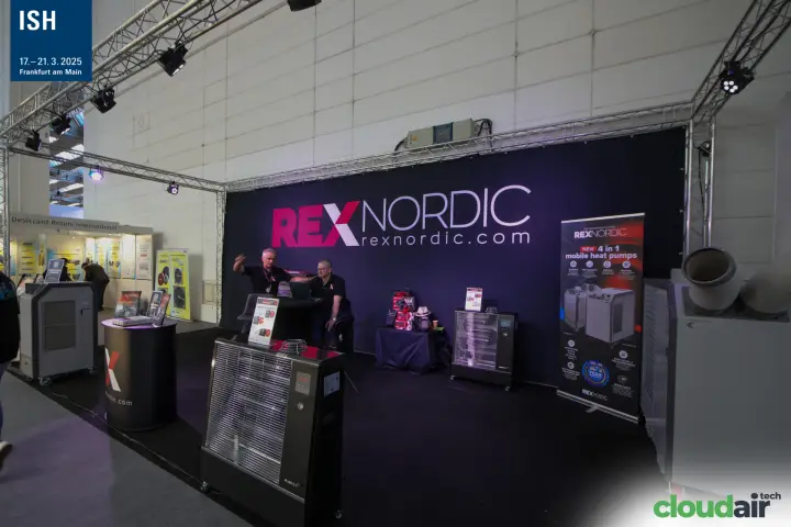 Rex Nordic truss stand with heaters and mobile heat pump roll-up