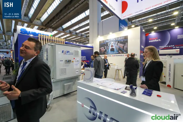 Rhoss reception counter with an E&P Systems R290 unit alongside at ISH 2025