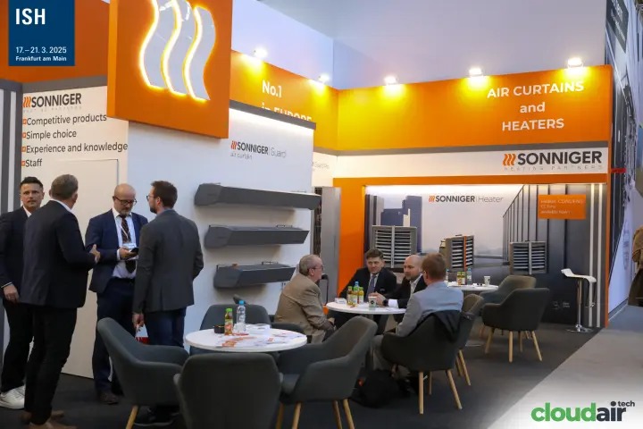 Sonniger corner stand with air curtains, heaters and meeting tables