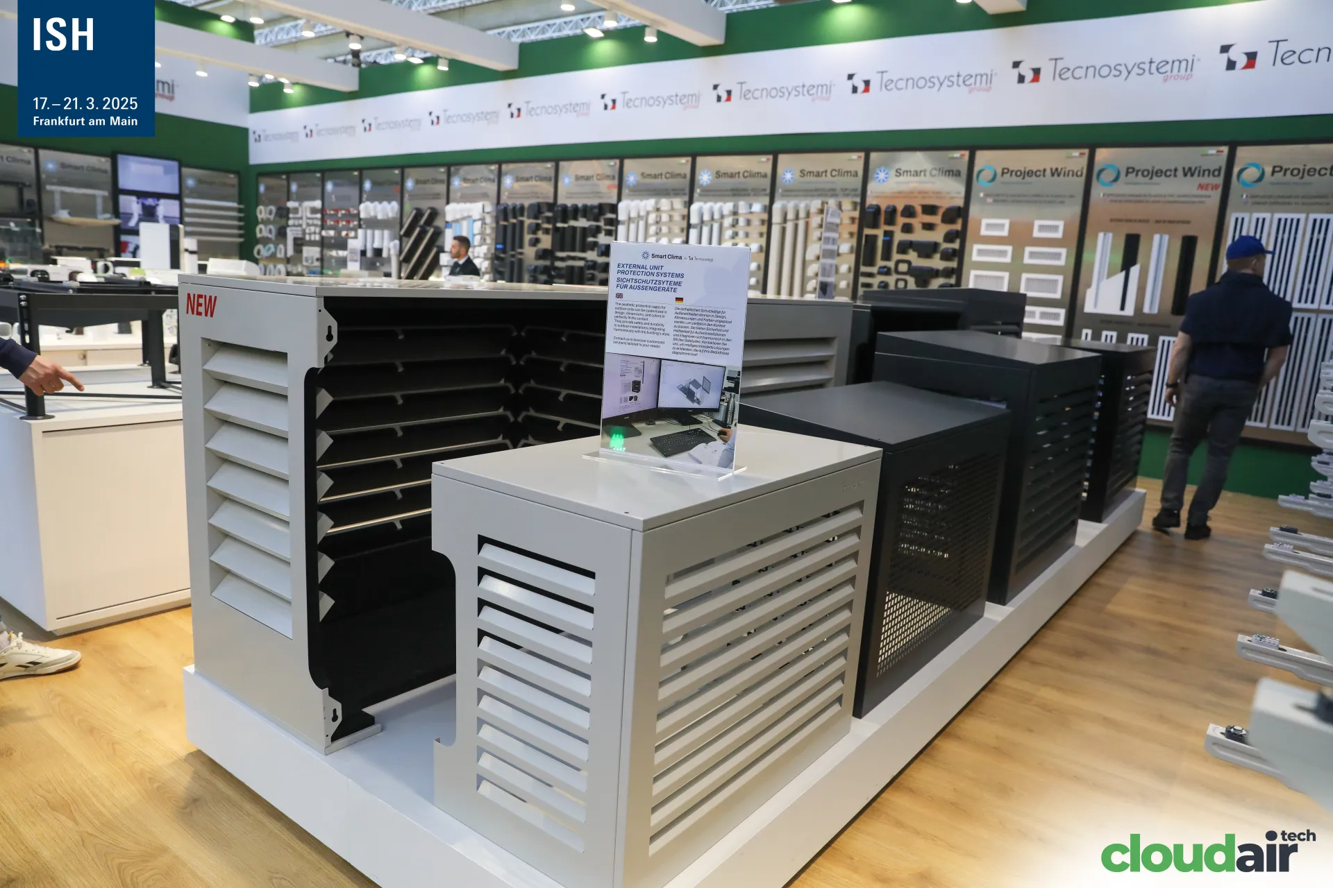 Tecnosystemi louvred covers for outdoor air-conditioning units at ISH 2025