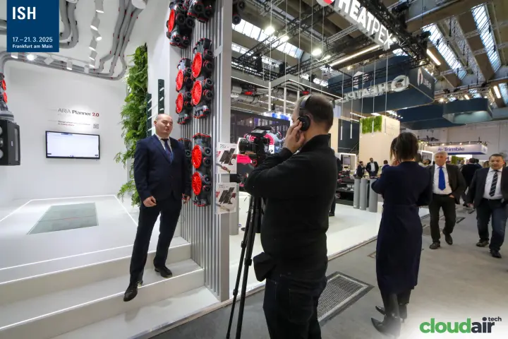Video interview recorded at the Heatpex stand next to ARIA manifolds at ISH 2025