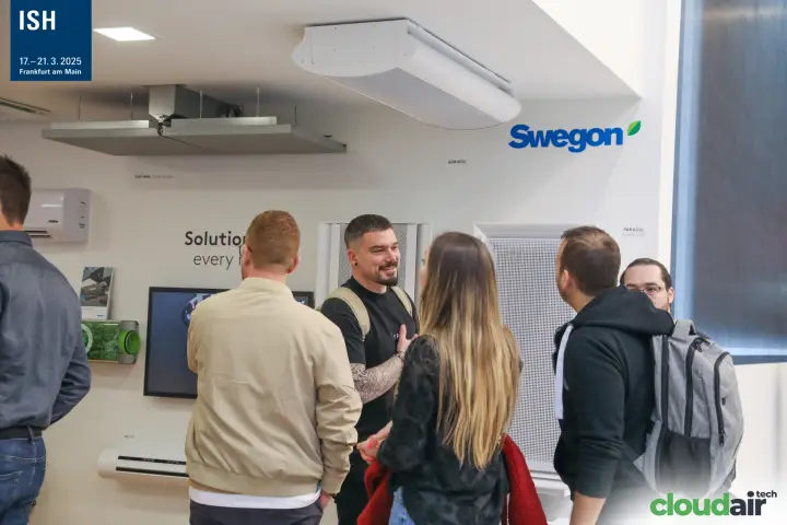 Visitors in front of the Swegon wall of ceiling units and air terminals at ISH 2025