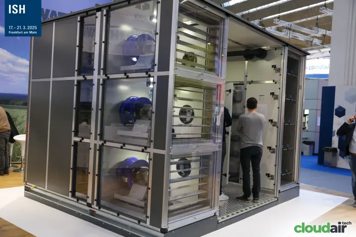 Walk-in Howatherm AHU with glazed fan sections and dampers