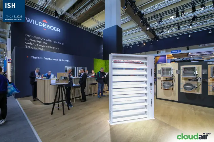 Wildeboer EKM90 smoke extraction damper in front of the stand bar at ISH 2025