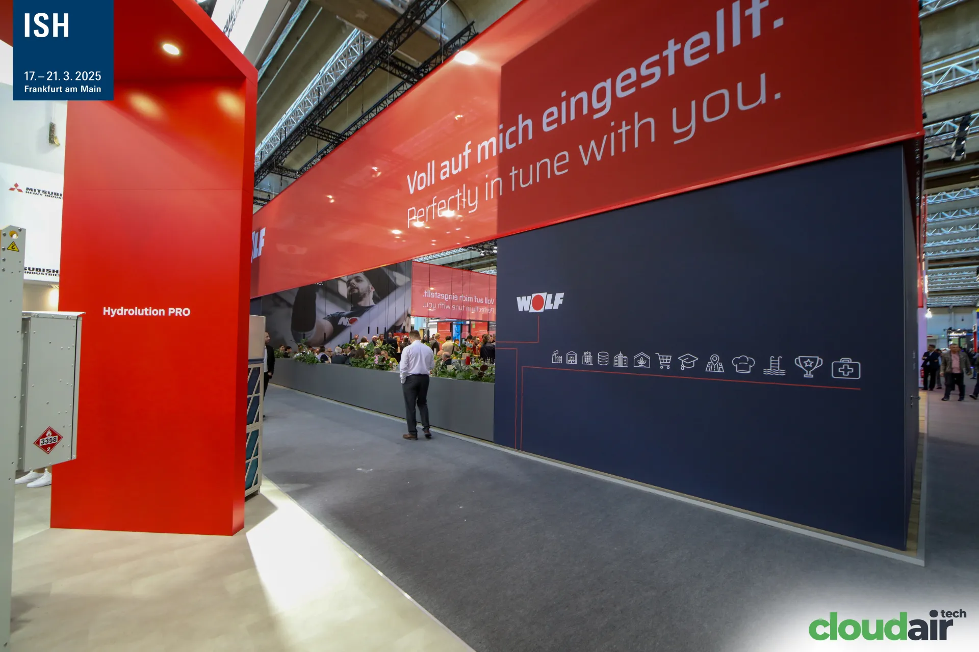 Wolf stand wall with the slogan "Voll auf mich eingestellt" at ISH 2025