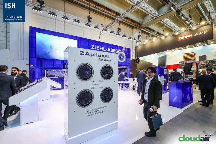 Ziehl-Abegg ZApilot XL fan array panel with four fans