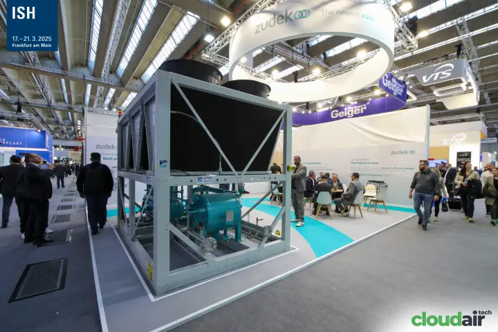 Zudek stand with a large chiller frame under its ring banner